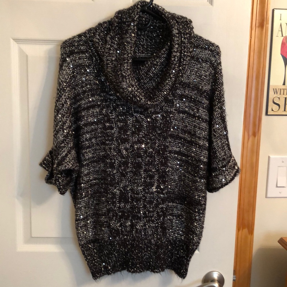 Preswick & Moore, Large, black and silver, cowlneck short sleeve sweater